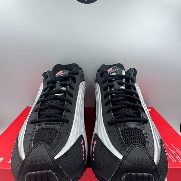 Nike Shox R4 Black Metallic Silver Pinksicle BRAND NEW Size 10 Women - Picture 3 of 8